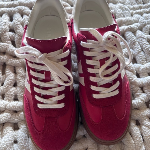 Steve Madden Dodge Sneakers - Picture 2 of 5